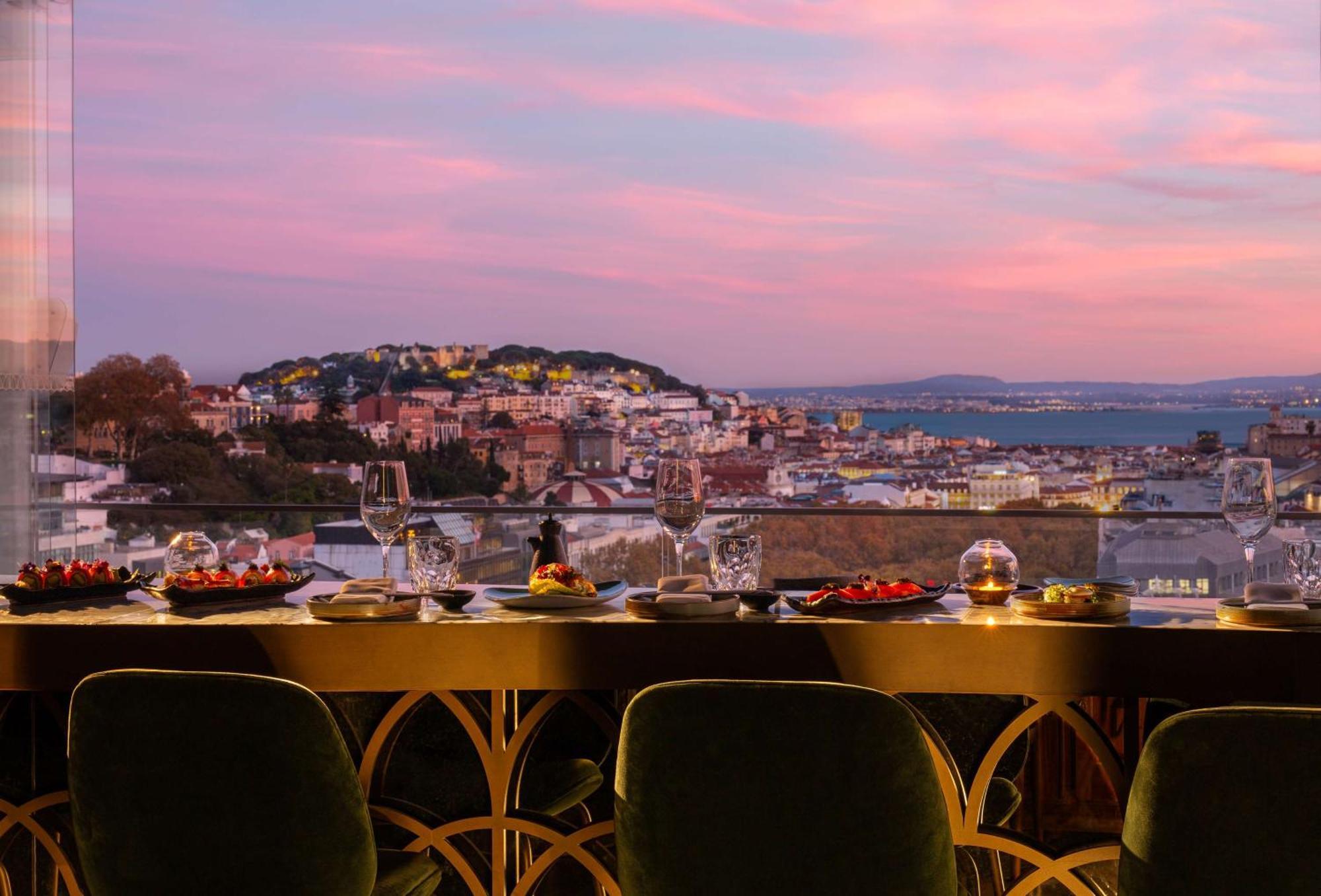 Tivoli Avenida Liberdade Lisboa - A Leading Hotel Of The World Exterior foto View from the rooftop bar